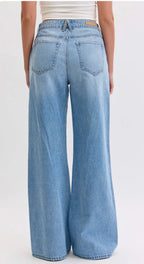 JEANS DE PIERNA ANCHA CELLO