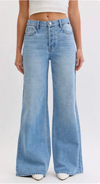 JEANS DE PIERNA ANCHA CELLO